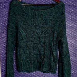H&M Green off the shoulder cable knit sweater 🌲